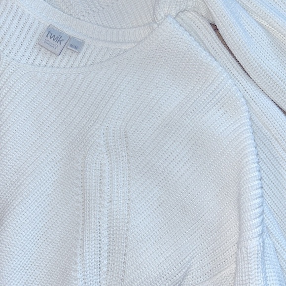 Twik Knit Sweater - Picture 3 of 3